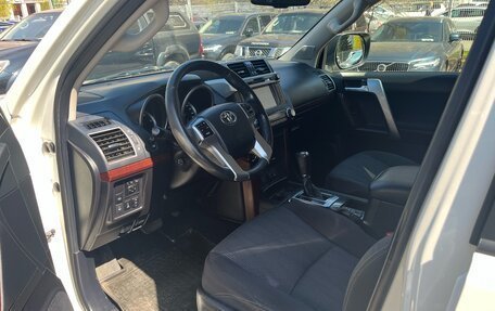 Toyota Land Cruiser Prado 150 рестайлинг 2, 2015 год, 3 489 000 рублей, 7 фотография