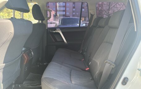 Toyota Land Cruiser Prado 150 рестайлинг 2, 2015 год, 3 489 000 рублей, 8 фотография