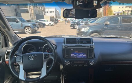 Toyota Land Cruiser Prado 150 рестайлинг 2, 2015 год, 3 489 000 рублей, 13 фотография