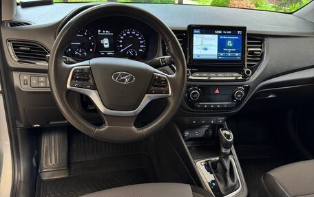 Hyundai Solaris II рестайлинг, 2021 год, 1 900 000 рублей, 9 фотография