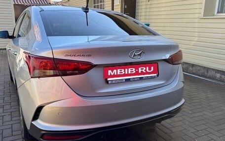 Hyundai Solaris II рестайлинг, 2021 год, 1 900 000 рублей, 4 фотография