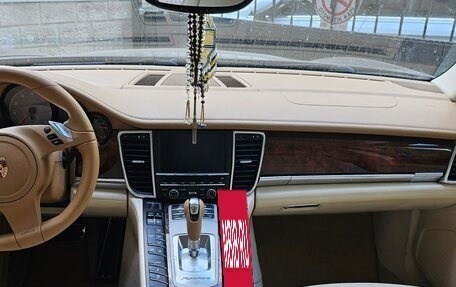 Porsche Panamera II рестайлинг, 2011 год, 1 850 000 рублей, 11 фотография