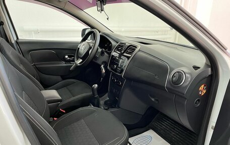 Renault Logan II, 2016 год, 785 000 рублей, 10 фотография