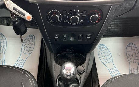 Renault Logan II, 2016 год, 785 000 рублей, 14 фотография