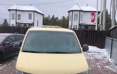 Volkswagen Transporter T5 рестайлинг, 2011 год, 1 600 000 рублей, 2 фотография