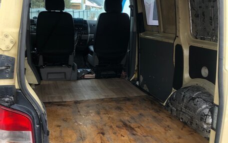 Volkswagen Transporter T5 рестайлинг, 2011 год, 1 600 000 рублей, 10 фотография