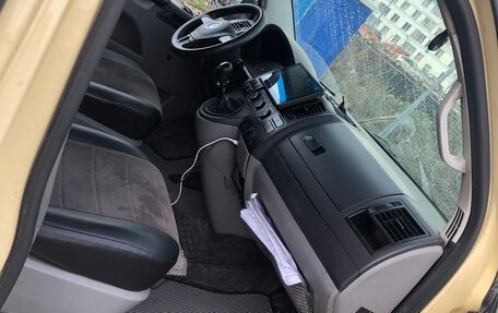 Volkswagen Transporter T5 рестайлинг, 2011 год, 1 600 000 рублей, 17 фотография
