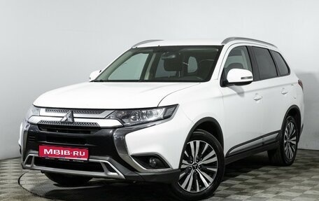 Mitsubishi Outlander III рестайлинг 3, 2019 год, 1 499 898 рублей, 1 фотография