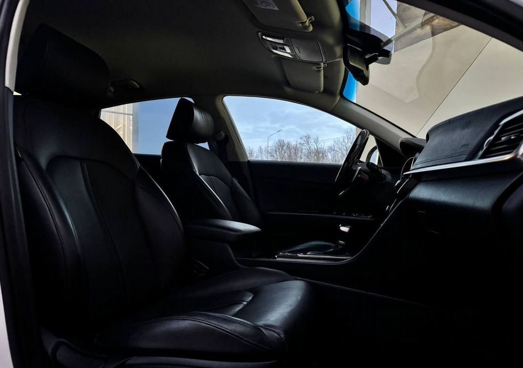 KIA Optima, 2018 год, 1 685 000 рублей, 9 фотография