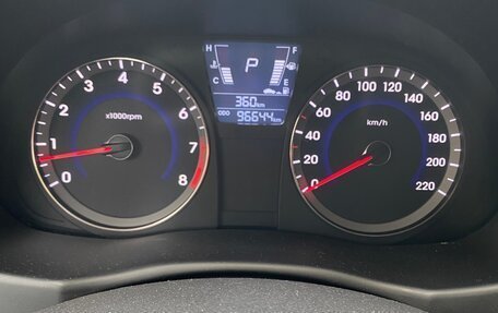 Hyundai Solaris II рестайлинг, 2011 год, 780 000 рублей, 9 фотография