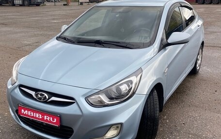 Hyundai Solaris II рестайлинг, 2011 год, 780 000 рублей, 2 фотография