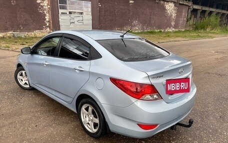 Hyundai Solaris II рестайлинг, 2011 год, 780 000 рублей, 4 фотография