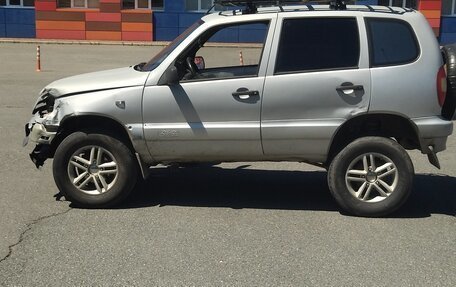 Chevrolet Niva I рестайлинг, 2003 год, 330 000 рублей, 8 фотография