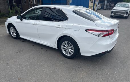 Toyota Camry, 2021 год, 3 600 000 рублей, 5 фотография