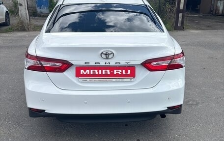 Toyota Camry, 2021 год, 3 600 000 рублей, 4 фотография