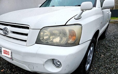 Toyota Kluger I, 2003 год, 850 000 рублей, 17 фотография