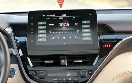 Toyota Camry, 2021 год, 2 350 000 рублей, 8 фотография