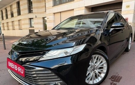 Toyota Camry, 2021 год, 2 350 000 рублей, 2 фотография