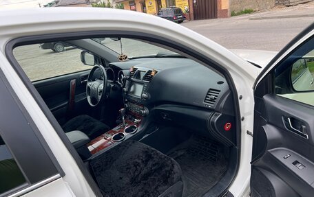 Toyota Highlander III, 2012 год, 2 050 000 рублей, 9 фотография