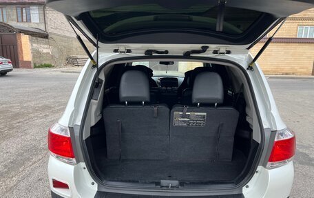 Toyota Highlander III, 2012 год, 2 050 000 рублей, 8 фотография