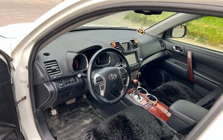 Toyota Highlander III, 2012 год, 2 050 000 рублей, 13 фотография