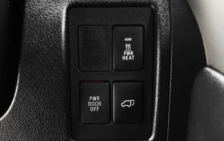 Toyota Land Cruiser 200, 2012 год, 3 758 000 рублей, 10 фотография