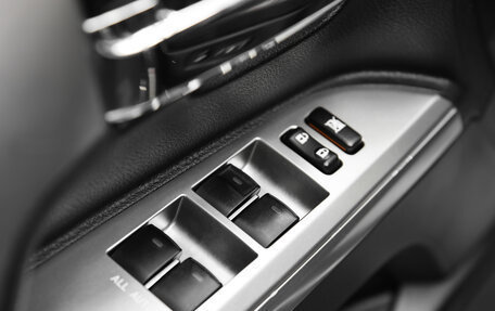 Toyota Land Cruiser 200, 2012 год, 3 758 000 рублей, 23 фотография