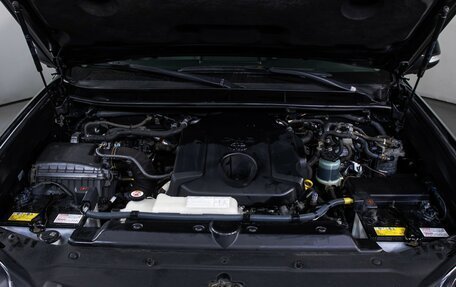 Toyota Land Cruiser Prado 150 рестайлинг 2, 2016 год, 3 697 000 рублей, 9 фотография