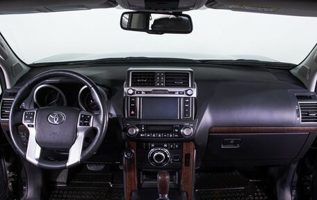 Toyota Land Cruiser Prado 150 рестайлинг 2, 2016 год, 3 697 000 рублей, 14 фотография