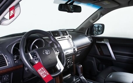 Toyota Land Cruiser Prado 150 рестайлинг 2, 2016 год, 3 697 000 рублей, 16 фотография