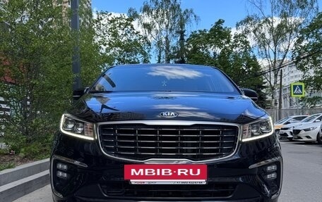 KIA Carnival III, 2018 год, 2 750 000 рублей, 3 фотография
