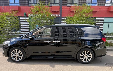 KIA Carnival III, 2018 год, 2 750 000 рублей, 7 фотография