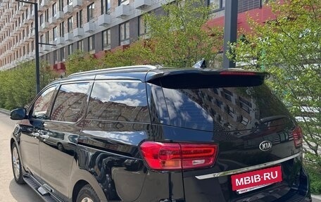 KIA Carnival III, 2018 год, 2 750 000 рублей, 8 фотография