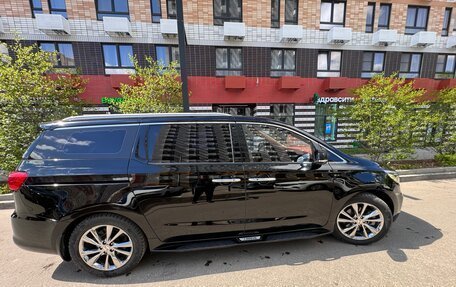 KIA Carnival III, 2018 год, 2 750 000 рублей, 12 фотография