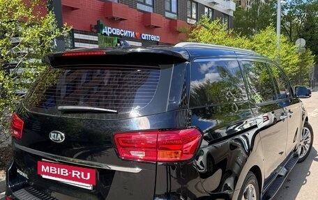 KIA Carnival III, 2018 год, 2 750 000 рублей, 13 фотография