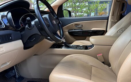 KIA Carnival III, 2018 год, 2 750 000 рублей, 22 фотография