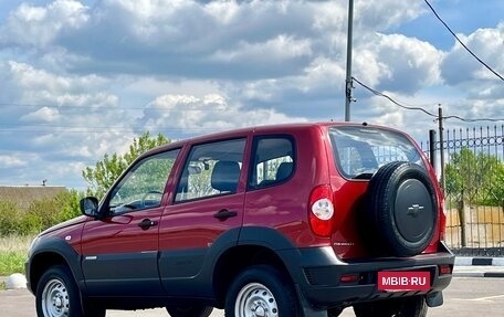 Chevrolet Niva I рестайлинг, 2014 год, 750 000 рублей, 3 фотография