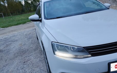 Volkswagen Jetta VI, 2014 год, 985 000 рублей, 3 фотография
