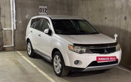 Mitsubishi Outlander III рестайлинг 3, 2010 год, 1 290 000 рублей, 2 фотография