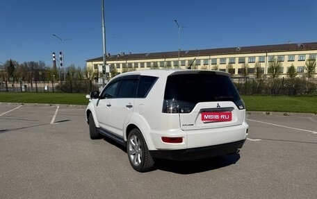 Mitsubishi Outlander III рестайлинг 3, 2010 год, 1 290 000 рублей, 9 фотография