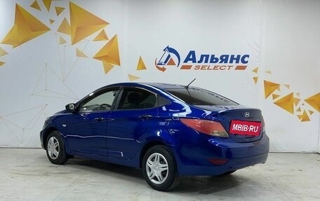 Hyundai Solaris II рестайлинг, 2012 год, 625 000 рублей, 5 фотография