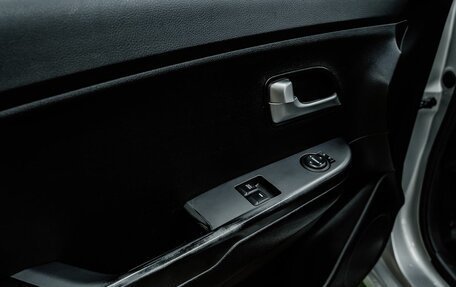 KIA Rio III рестайлинг, 2015 год, 1 000 000 рублей, 18 фотография