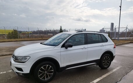 Volkswagen Tiguan II, 2019 год, 3 100 000 рублей, 3 фотография