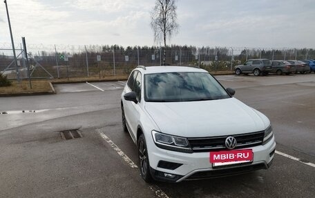 Volkswagen Tiguan II, 2019 год, 3 100 000 рублей, 2 фотография