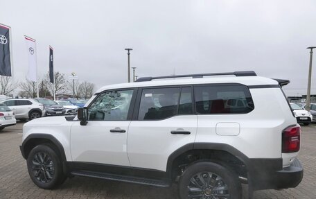 Toyota Land Cruiser Prado, 2024 год, 6 550 000 рублей, 2 фотография