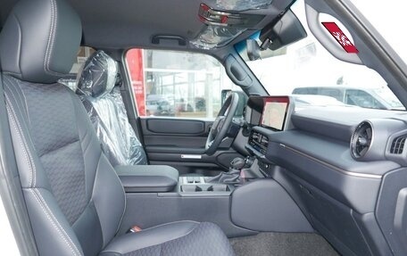 Toyota Land Cruiser Prado, 2024 год, 6 550 000 рублей, 13 фотография