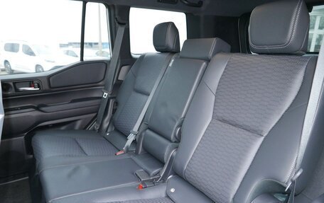 Toyota Land Cruiser Prado, 2024 год, 6 550 000 рублей, 16 фотография