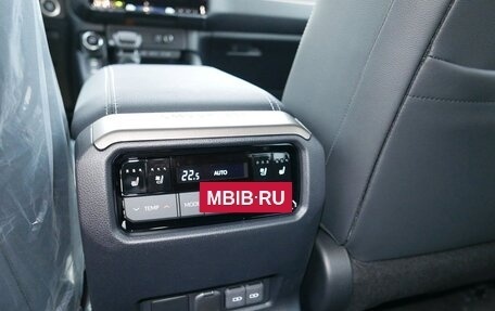 Toyota Land Cruiser Prado, 2024 год, 6 550 000 рублей, 14 фотография