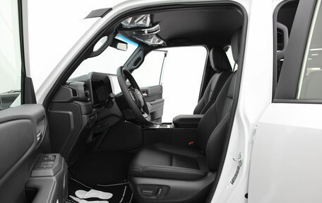 Toyota Land Cruiser Prado, 2024 год, 9 000 000 рублей, 7 фотография