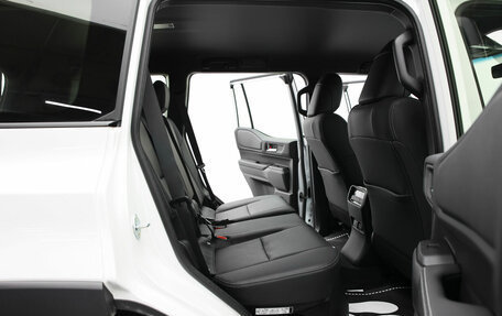 Toyota Land Cruiser Prado, 2024 год, 9 000 000 рублей, 8 фотография